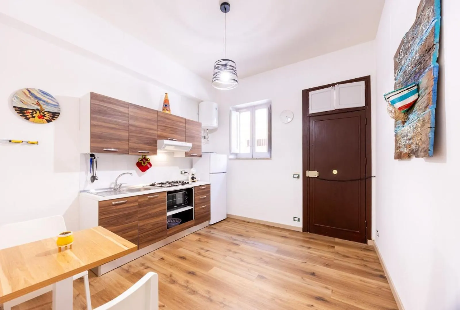 The First Apartment Cinisi 0*,  Italy